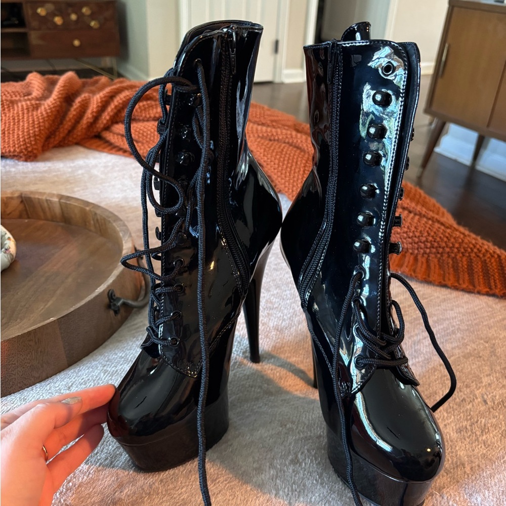 Pleaser Black Heeled pole dancing shoes with Platform and Lace-Up Design size 8